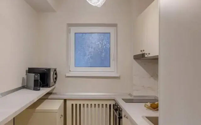 Maison Elysee - An Elegant Apartment in Piata Romana