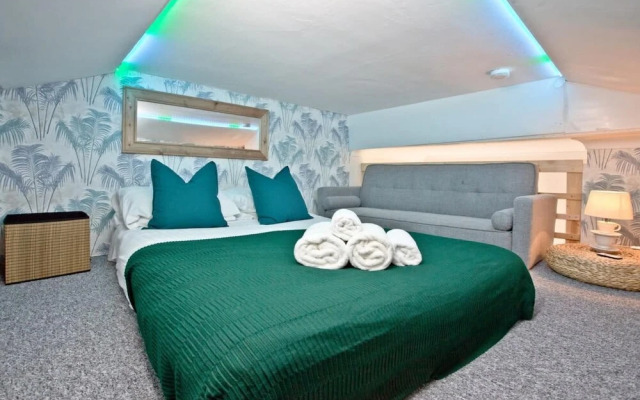 Host Stay Durnford Street