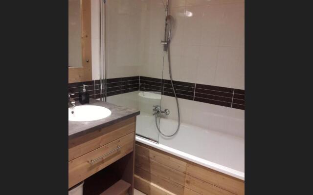 T2 RESIDENCE ANTARES 4* pieds des pistes