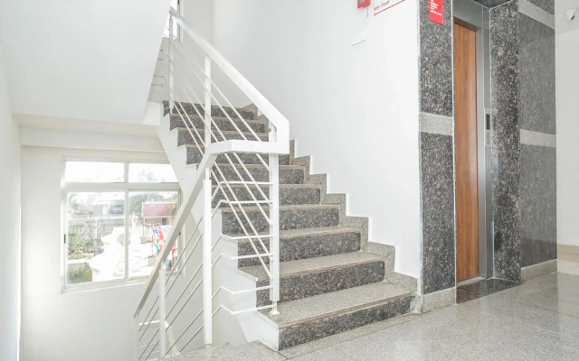 OYO 7529 Mayuri Residency