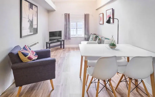 Host Stay Roper Road