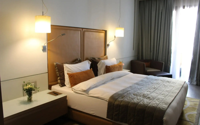 Saifi Suites Hotel