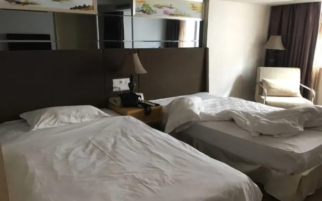 Regency Apartment Hotel