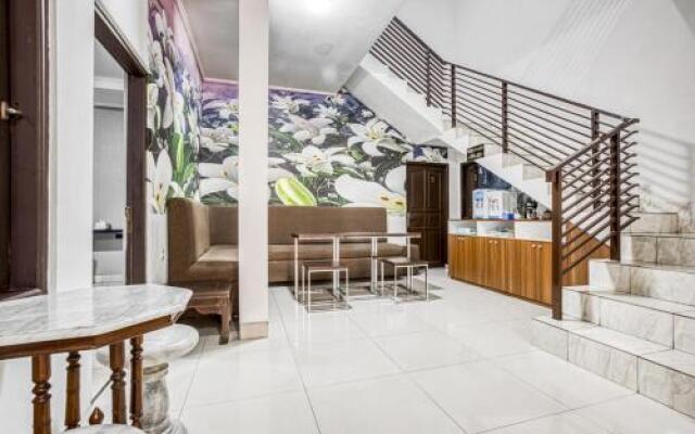 OYO 188 Wisma Nely Murni Guesthouse