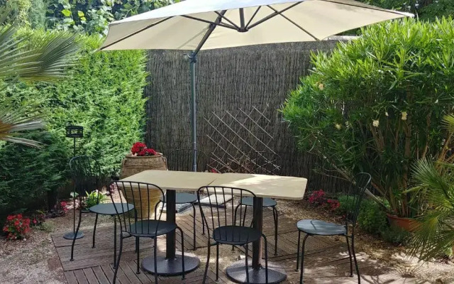 Charmant Studio a Nyons.