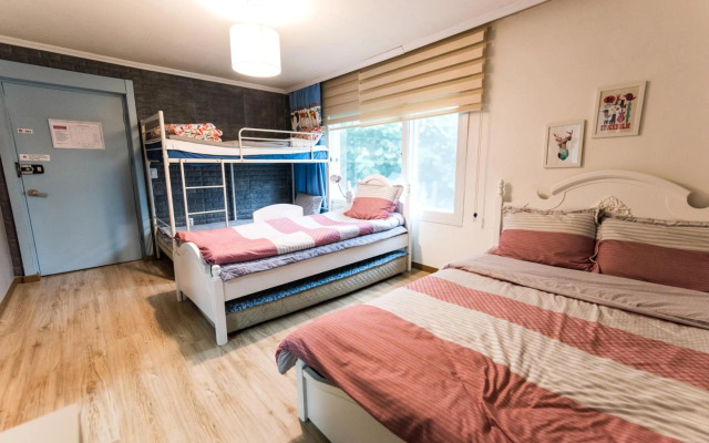 Hongdae Style Guesthouse