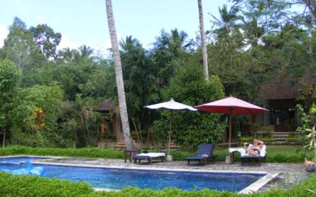 Mahagiri Resort & Restaurant