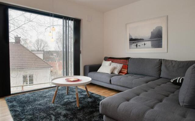 townhouse on Arlanda Stockholm metro line - easy checkin