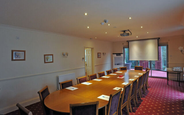 Cross Roads Hotel by Greene King Inns