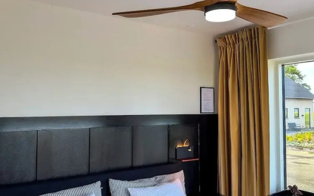 Seaside Retreat & Hotel