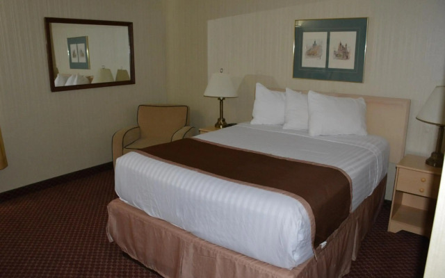 Travelodge by Wyndham Lethbridge