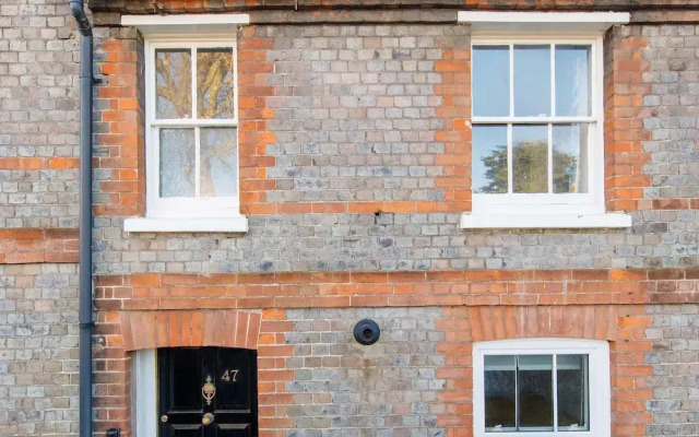 Terraced Townhouse Close to City Centre