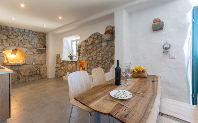 Holiday house Stone - pool house: Babino Polje, Island Mljet