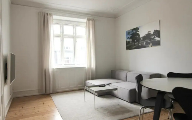 Beautiful 2-bed in Frederiksberg C W Balcony