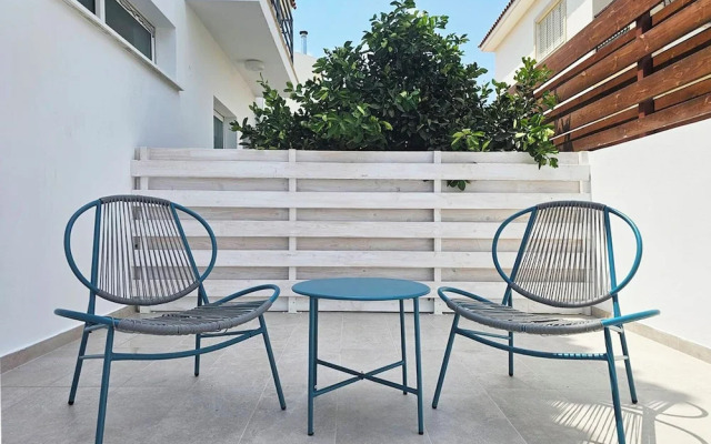 Phaedrus Living Olga Residence