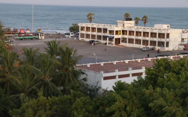 Saravanas Lodge