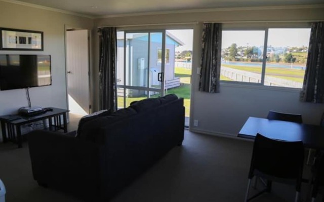 Raglan Holiday Park