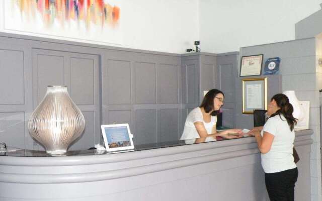 Brit Hotel Roanne - Le Grand Hotel