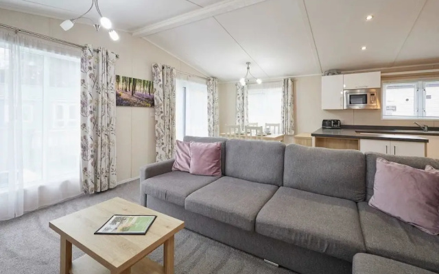 Host Stay Bluebell Lodge