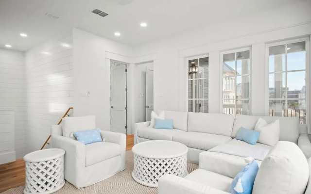 The Sandy Pearl 125 STA