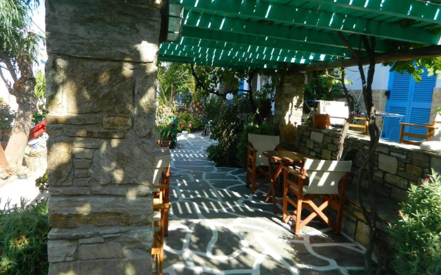 Ioanna Apartments