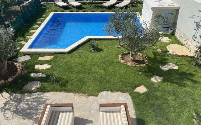 Villa Mediterra Garden & Pool