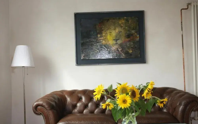 Art-be-and-b Bed and Breakfast