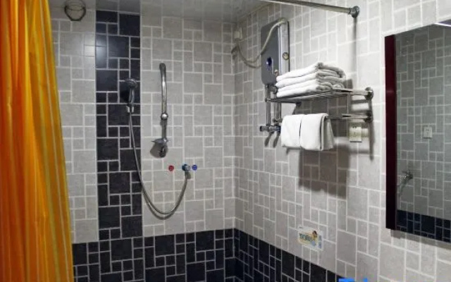 Dashang Huating Express Hotel – Bathroom – Qiqihar