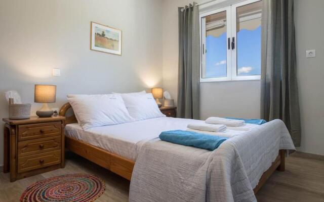 Villa Apella ✩ Private Yard & Pool ✩ 8 Guests