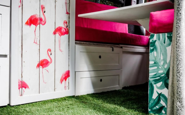 Gypsy Wagons and Vans, Clarens