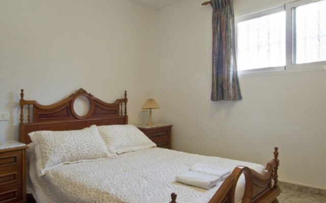 Villa - 8 Bedrooms with Pool and WiFi - 106415