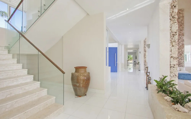 Stunning 6BR Villa With Ocean View in Cap Cana