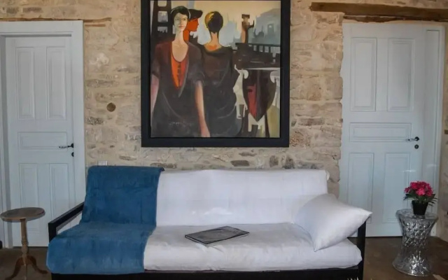 Antique Luxury Suite 75sq.m.
