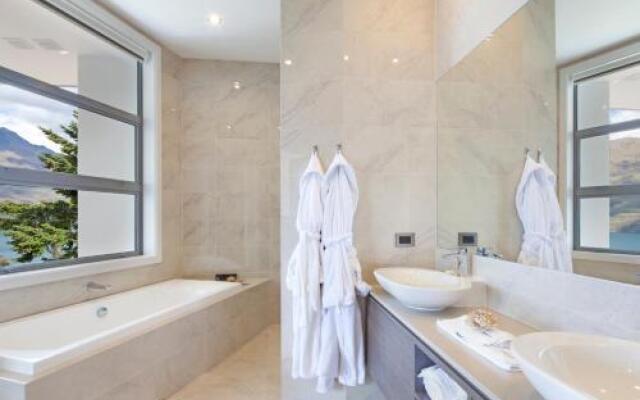 Lake Views at Aspen House, by Touch of Spice