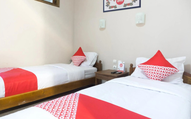 Super OYO 942 Srikandi Hotel