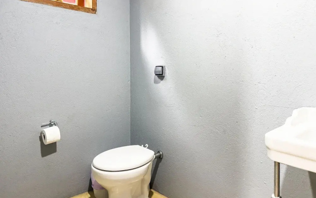 Casa com Piscina Privativa e Natureza – Granja Viana, São Paulo