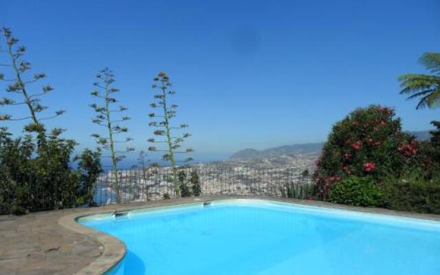Bay View Apartment