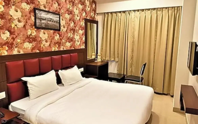 Hotel Golden Crown