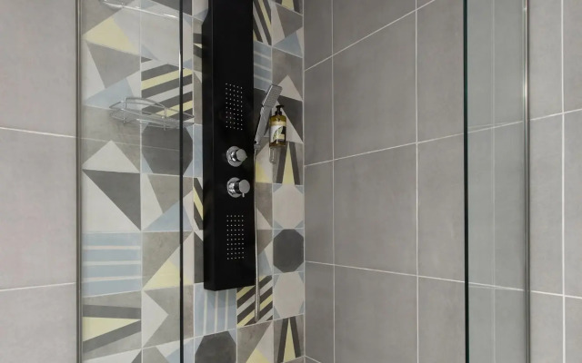 Supreme Luxury Suites by Athens Stay