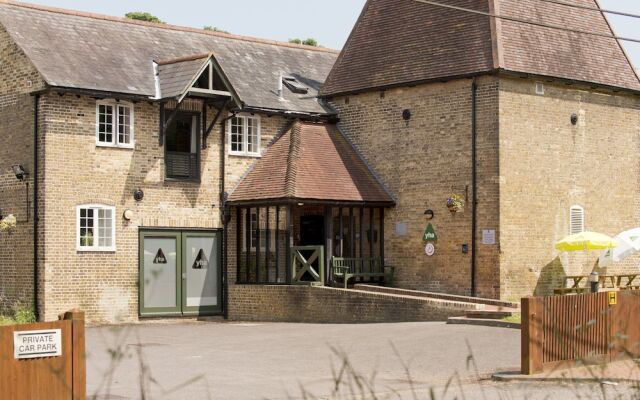 YHA Medway - Hostel