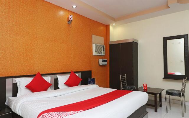 OYO 24274 Hotel Neel Ganga