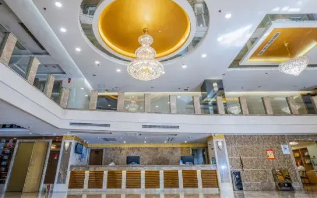 Sunshine Holiday Hotel