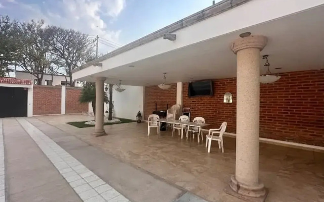 Family Friendly Haven Villa in Chapala