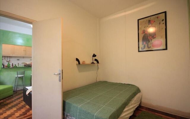 Gohouse - Dutra 102