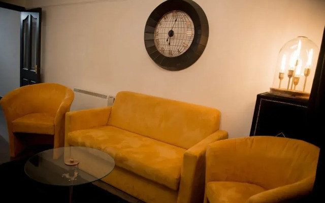 Luxury Executive Serviced Apartment