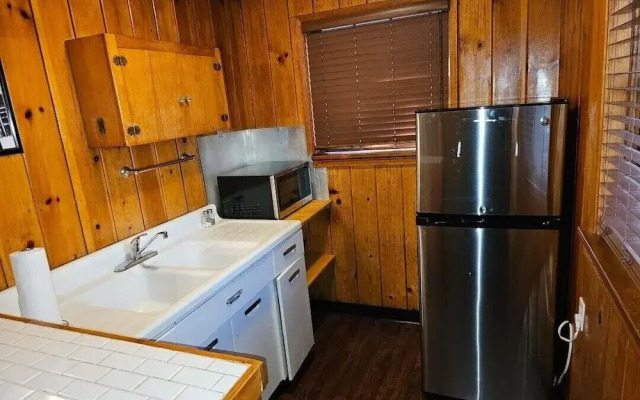 Holiday Haus Motel