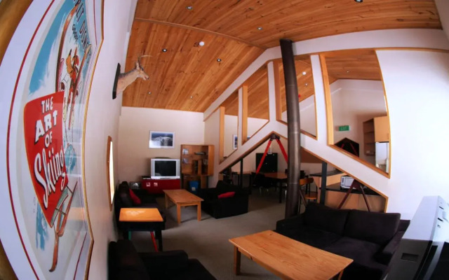 Sugarbush Lodge & Apartments