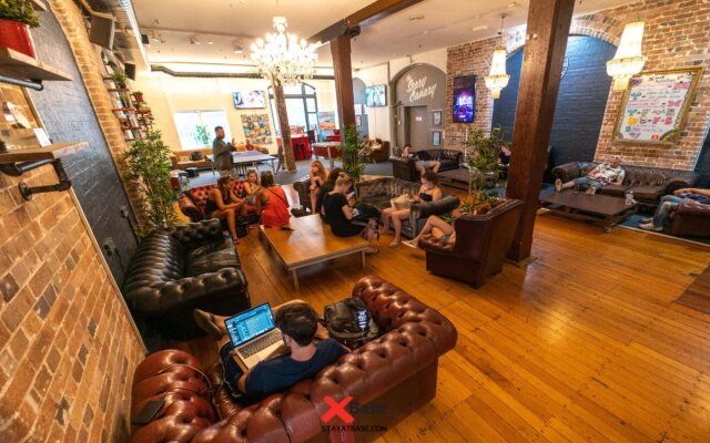 Nomads Sydney - Hostel