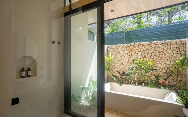 Casita Niaku by Wynwood House