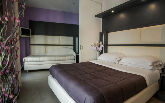 Golden Hotel